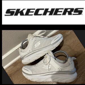 Skechers Women’s D’Lux Walkers